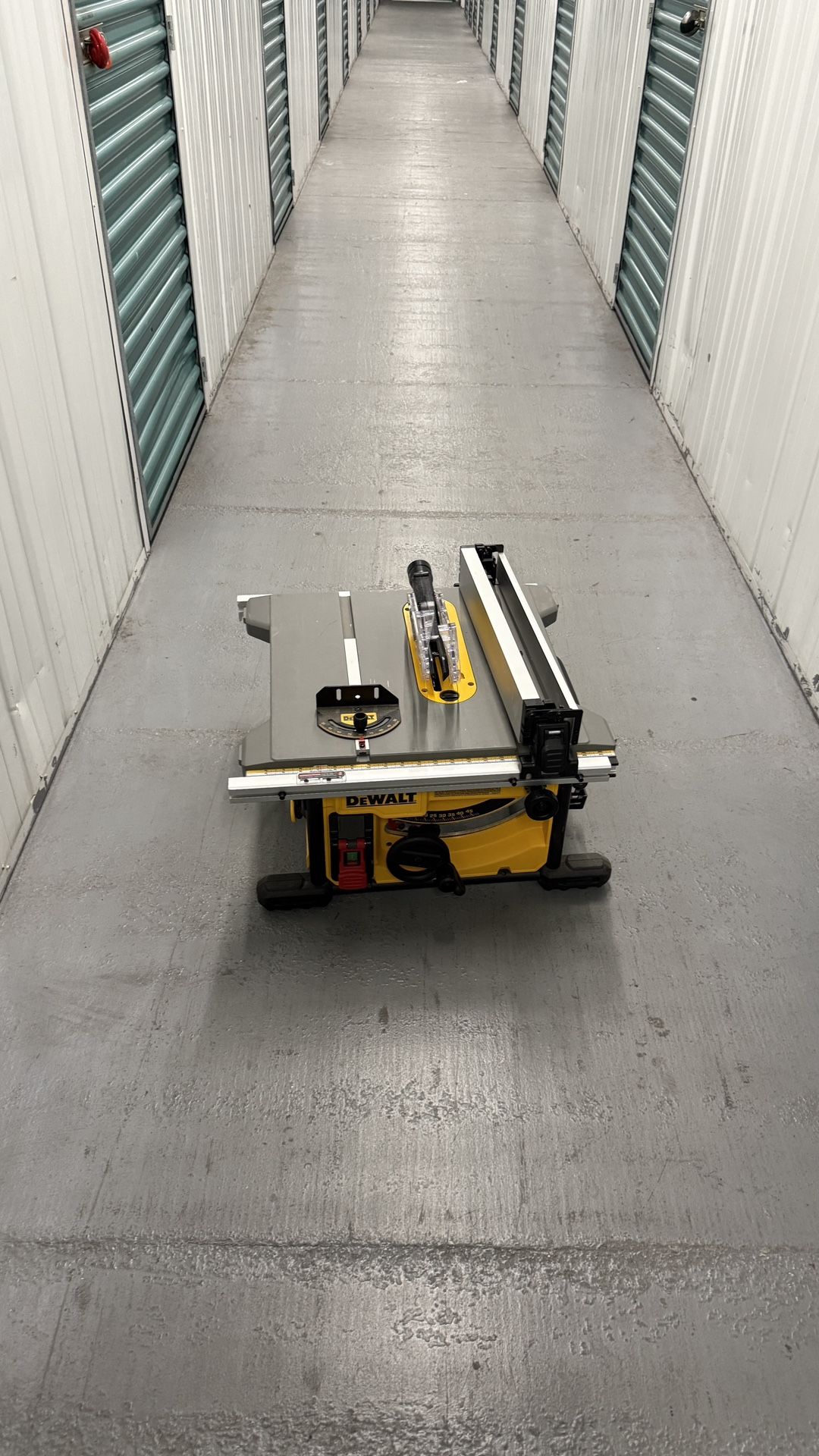 FOR SALE: DEWALT 15 Amp 8-1/4" Compact Jobsite Table Saw (Stand Not Included)