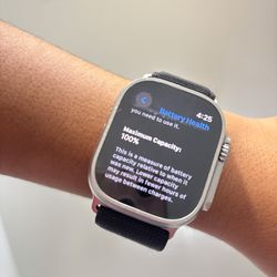 Apple Watch Ultra 2 (GPS + Cellular) 49MM