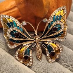 Gold Tone Butterfly Classic Unique Exquisite Enamel Brooch Pin Jewelry