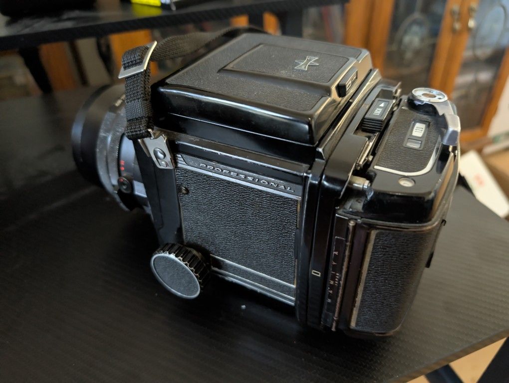 Mamiya RB67 Professional W/ 90mm F3.8