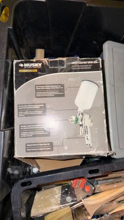 Husky Gravity Feed Spray Gun