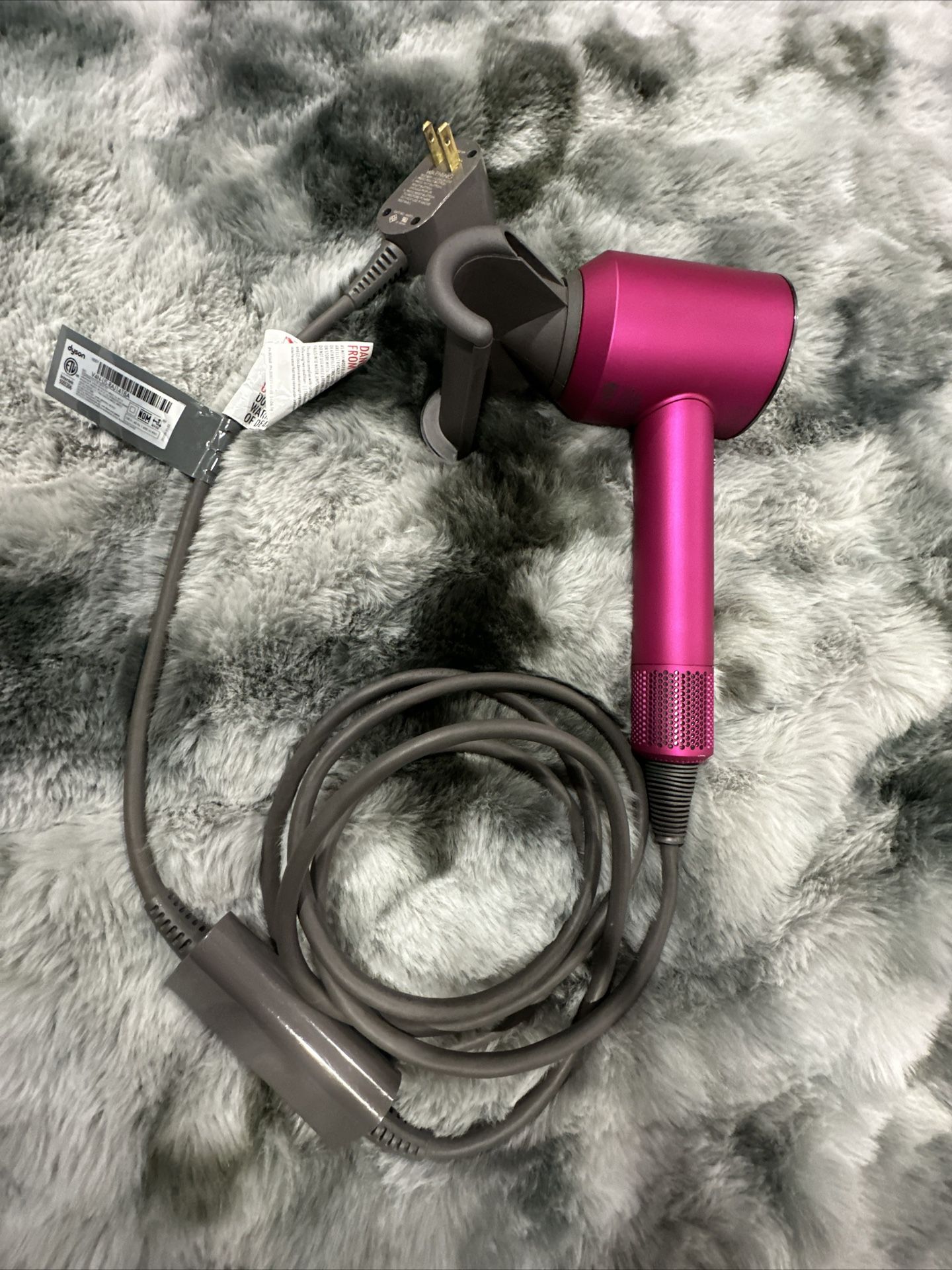 Dyson Supersonic Hairdryer HD07 Pink