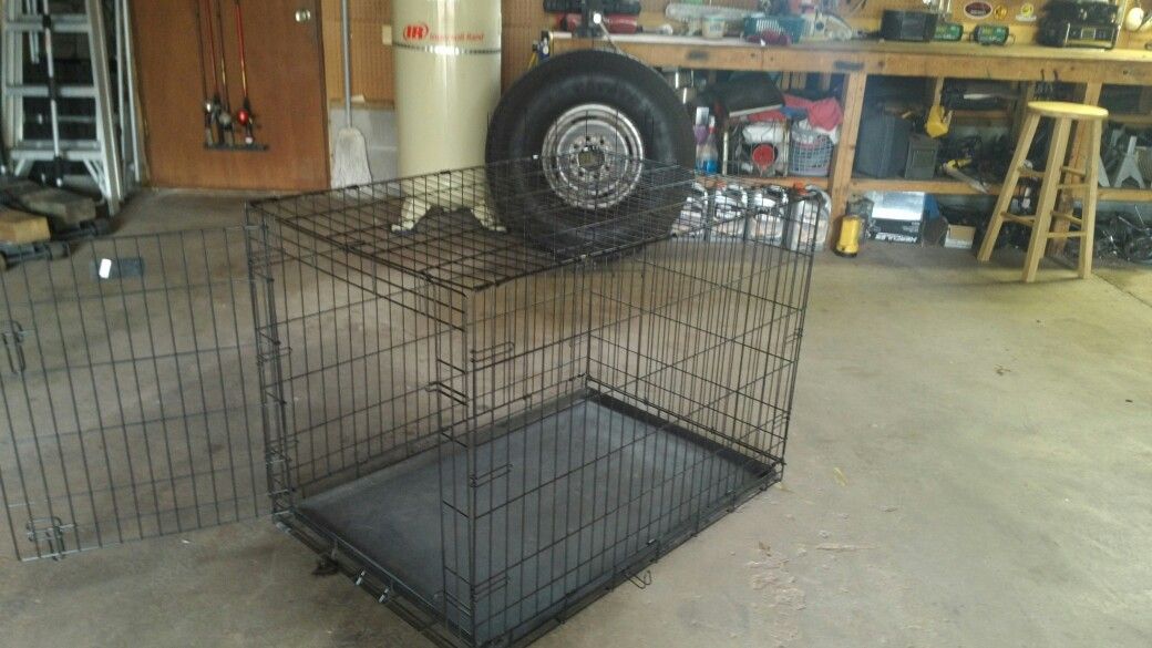 Extra large heavy-duty dog kennel