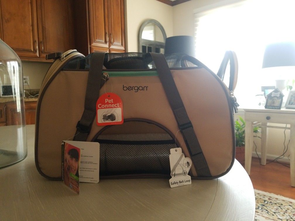 Bergan Pet Carrier BRAND NEW