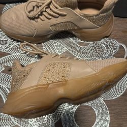 Steve Madden Sneakers Size 9