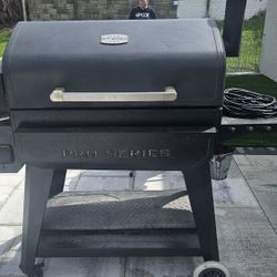 Pitboss Pro Series 1600 Wood Pellet Grill 