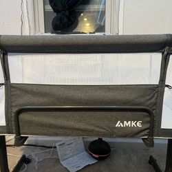 AMKE BASSINET BRANDE NEW