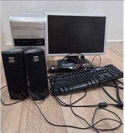 Dell Inspiron 530 PC Bundle
with 19-inch Monitor & JBL
Speakers Keyboard and
Mouse