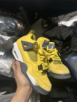Jordan 4s Lightning They Barely Used 👍