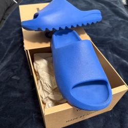 Blu Yeezy slide