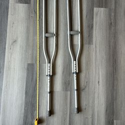 Aluminum Adjustable Crutches