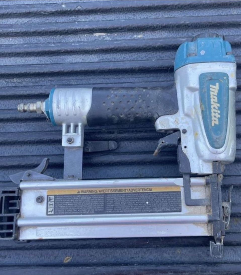 Brad Nail Gun for Sale in Fontana, CA OfferUp