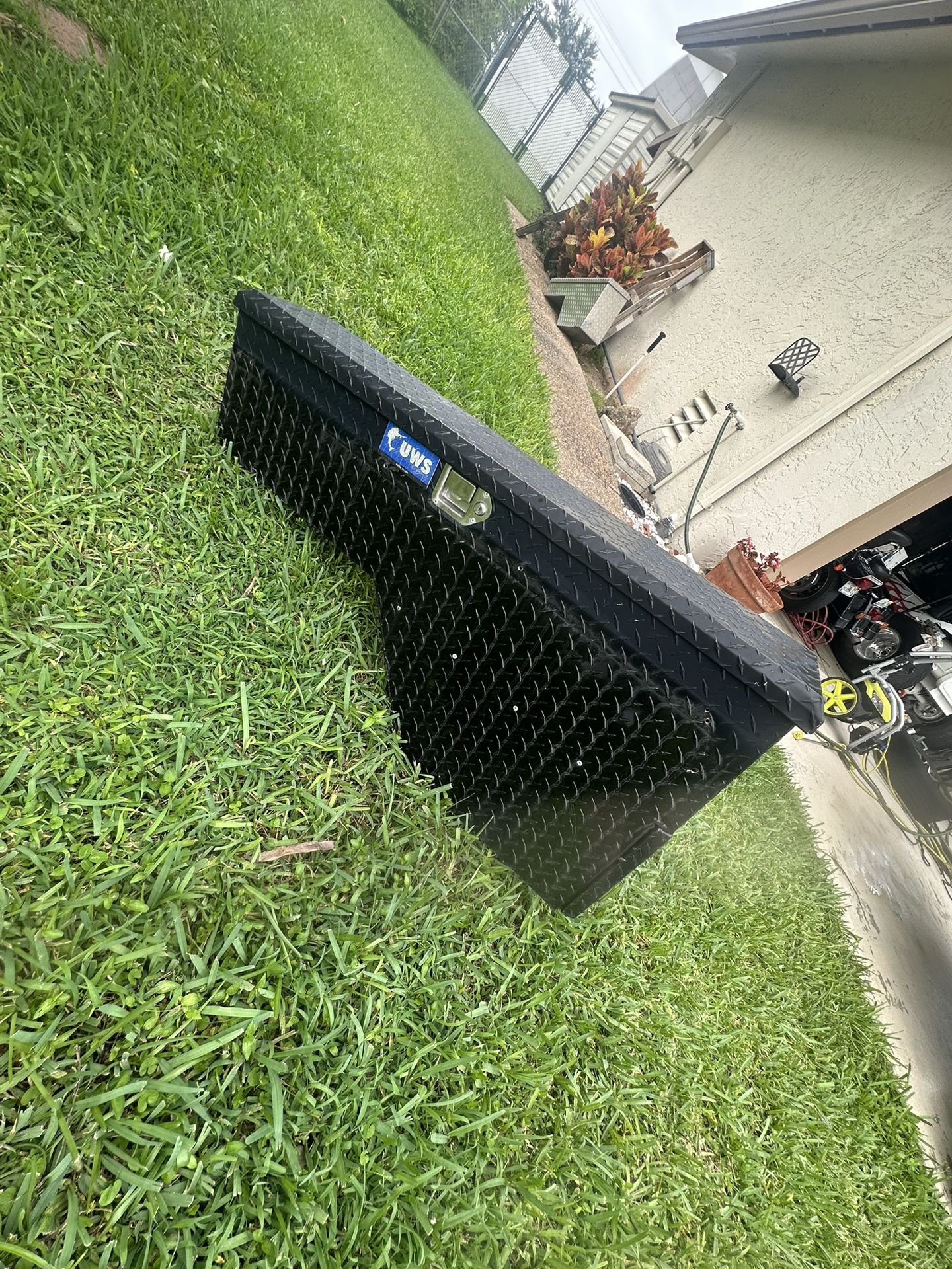 Large Truck Wheel Well Toolbox