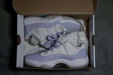 WMNS Jordan retro low