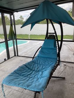 Swinging Chair for Patio / Garden
