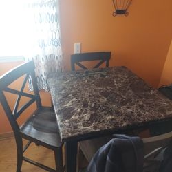 Used Dining Table Good Condition 
