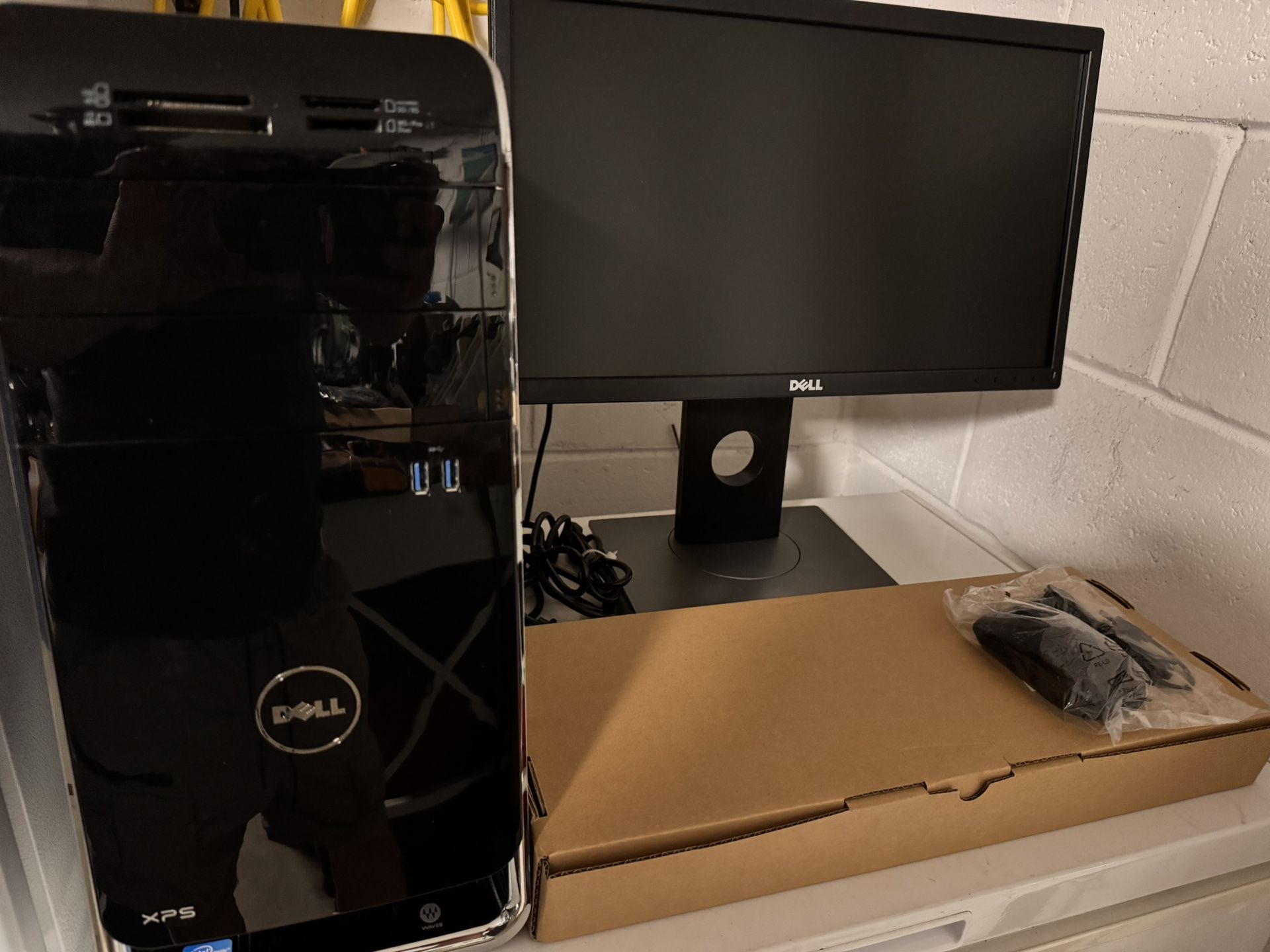Dell Xps 8500 i7 With 19” Monitor/mouse/keyboard