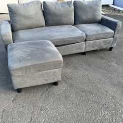 Sectional Couch! Great For Small Spaces