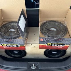 (4) 10” Subwoofers 