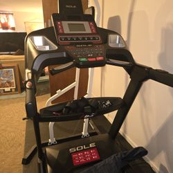 Gym Equipment  "PRICE DROP"  $500.00  AVAILABLE ONLY THROUGH SUNDAY 