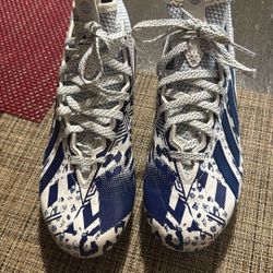 Freak 23 Mistmatch Football cleats 