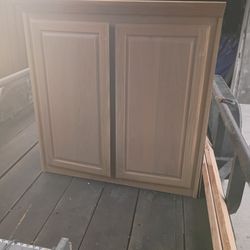 Kitchen Cabinets/ Cabinetes De Cocina