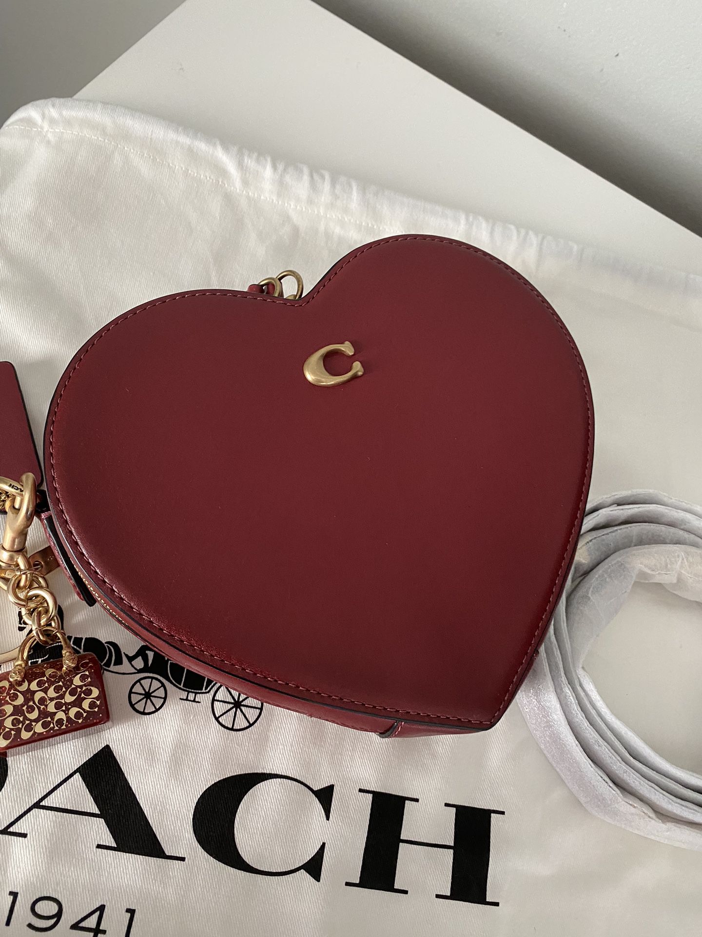 Coach Heart Crossbody Bag for Sale in Tolleson, AZ - OfferUp