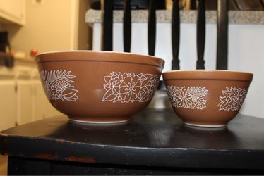 Woodland Pyrex Bowls