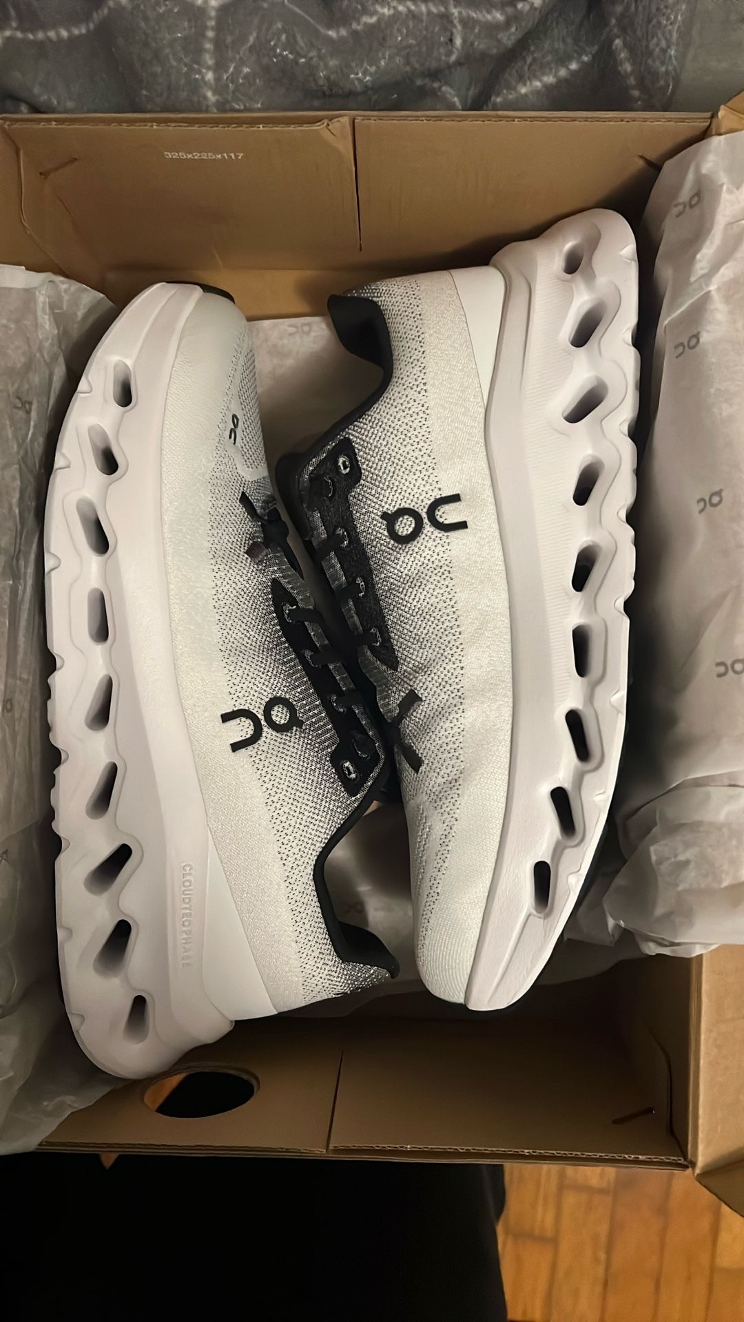 Brand New Cloud Tilt size 8 men