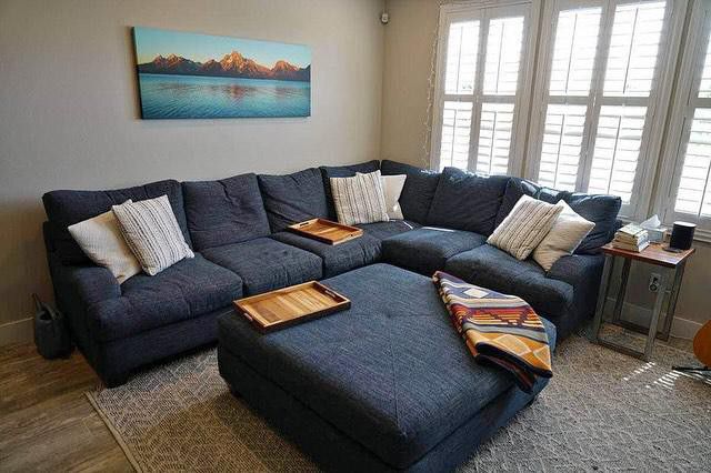 Living Room Sectional With Ottoman 