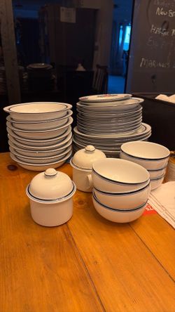 Dansk Bistro place settings