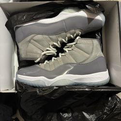 Jordan 11 RETRO GREYS