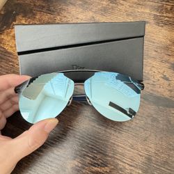Like New Dior Sunglasses 