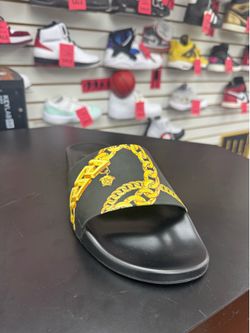 VERSACE CHAIN PRINT SANDALS