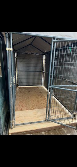 Retriever dog kennel