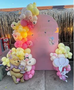 Balloon arch/ decor