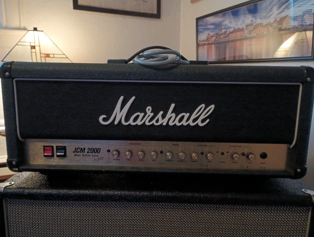 Marshall JCM 2000 DSL 100