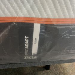 🔥Tempur Pro Adapt Firm King $1400🔥