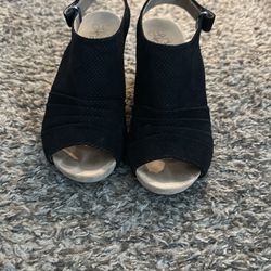 Ladies shoes