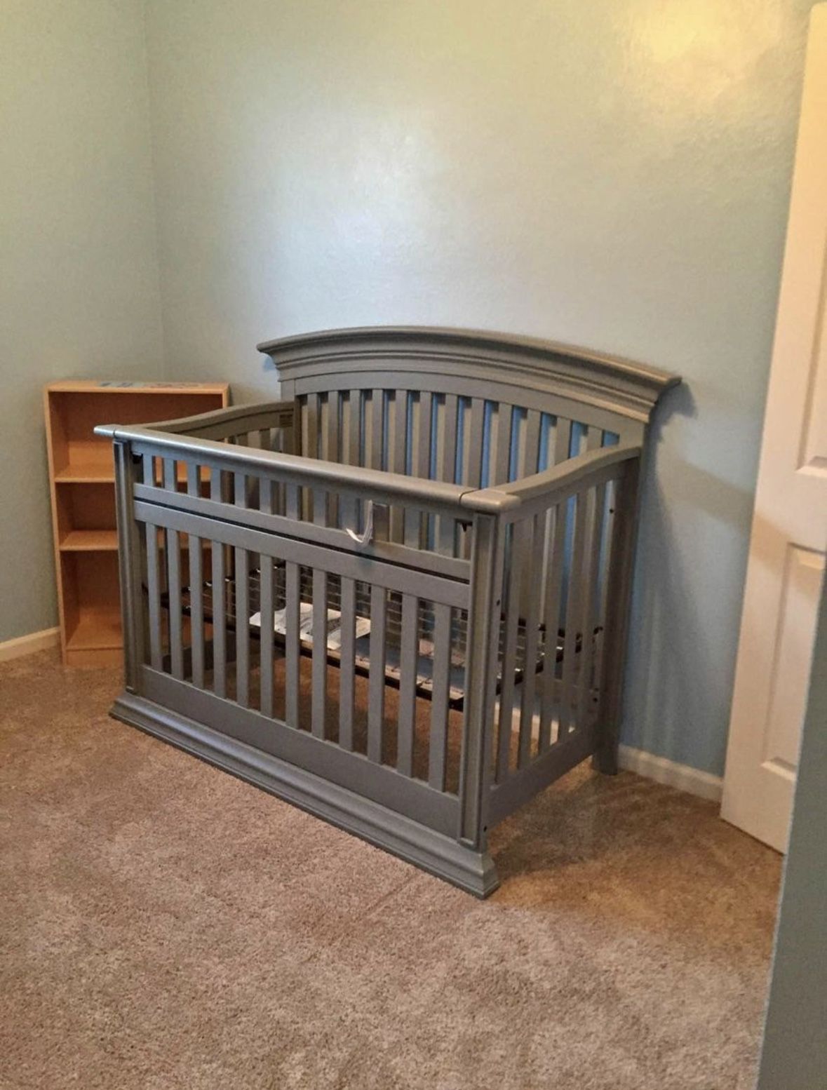 Legendary Safety Gate Crib (Curve Top) Vintage Grey