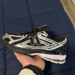 1906r New Balance 
