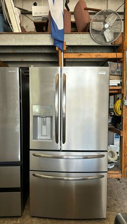 Frigidaire 4-Door Refrigerator (French Door Fridge with Drawer Freezer) - Ice Maker, Adjustable Shelves