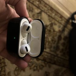Apple AirPods Pro 1st