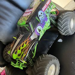 Traxxas grave 2024 digger for sale