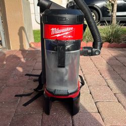 Milwaukee backpack vacuum