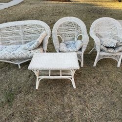 Wicker Set