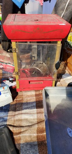Carnival popcorn machine