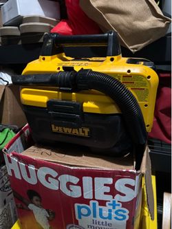 Dewalt battery shop vacuum