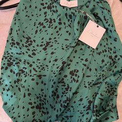 Size Xs Revolve Skirt 