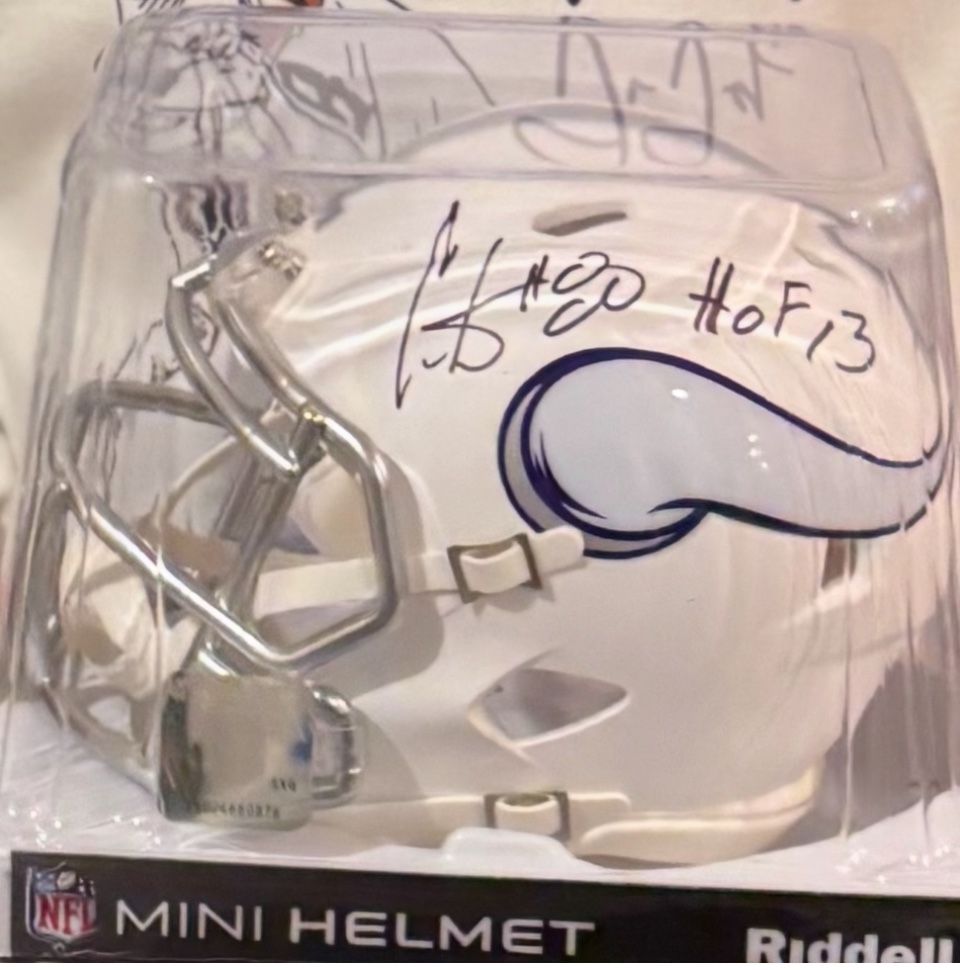 Chris Carter signed White Mini Vikings Helmet